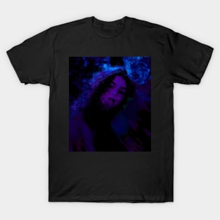 Beautiful girl, in dark place. Some blurred shapes. Blue and violet. Blue, so beautiful. T-Shirt